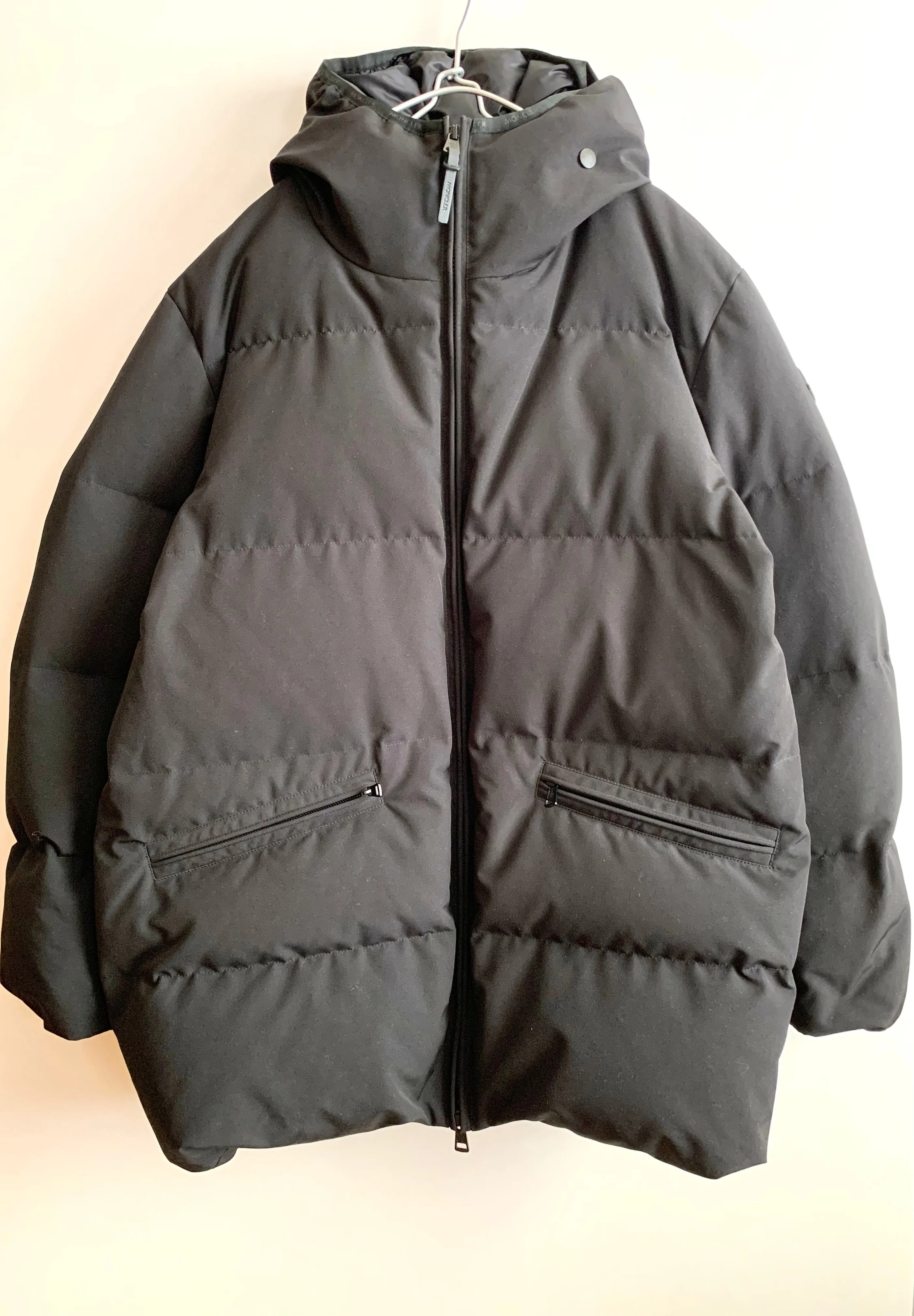 【 MONCLER 】Montsouris Giubbotto Down Jacket