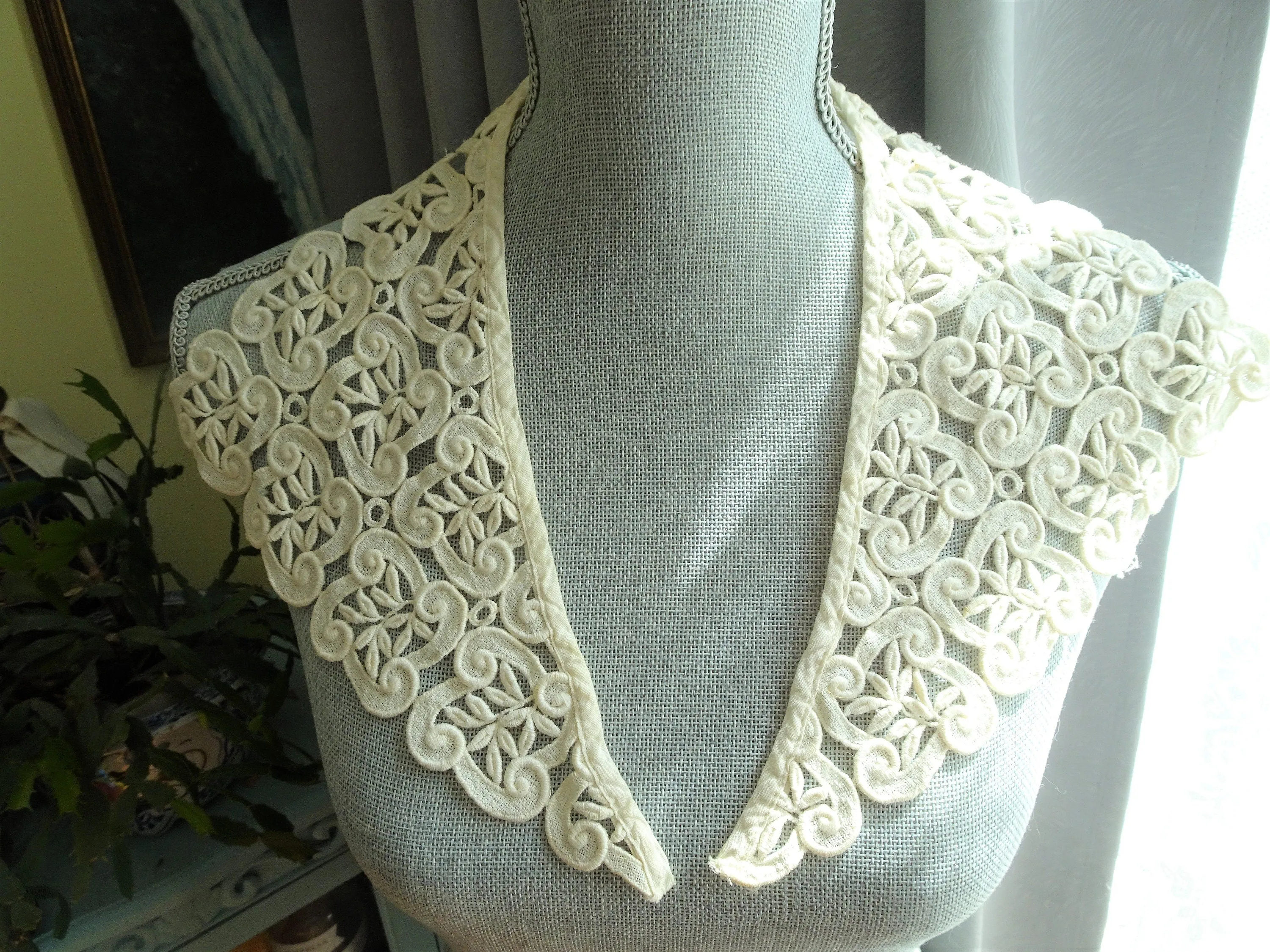 ANTIQUE French Lace Collar,Open Work Linen,Downton Abbey Great Gatsby Flapper Bridal Lace,Collectible Vintage Lace Collars