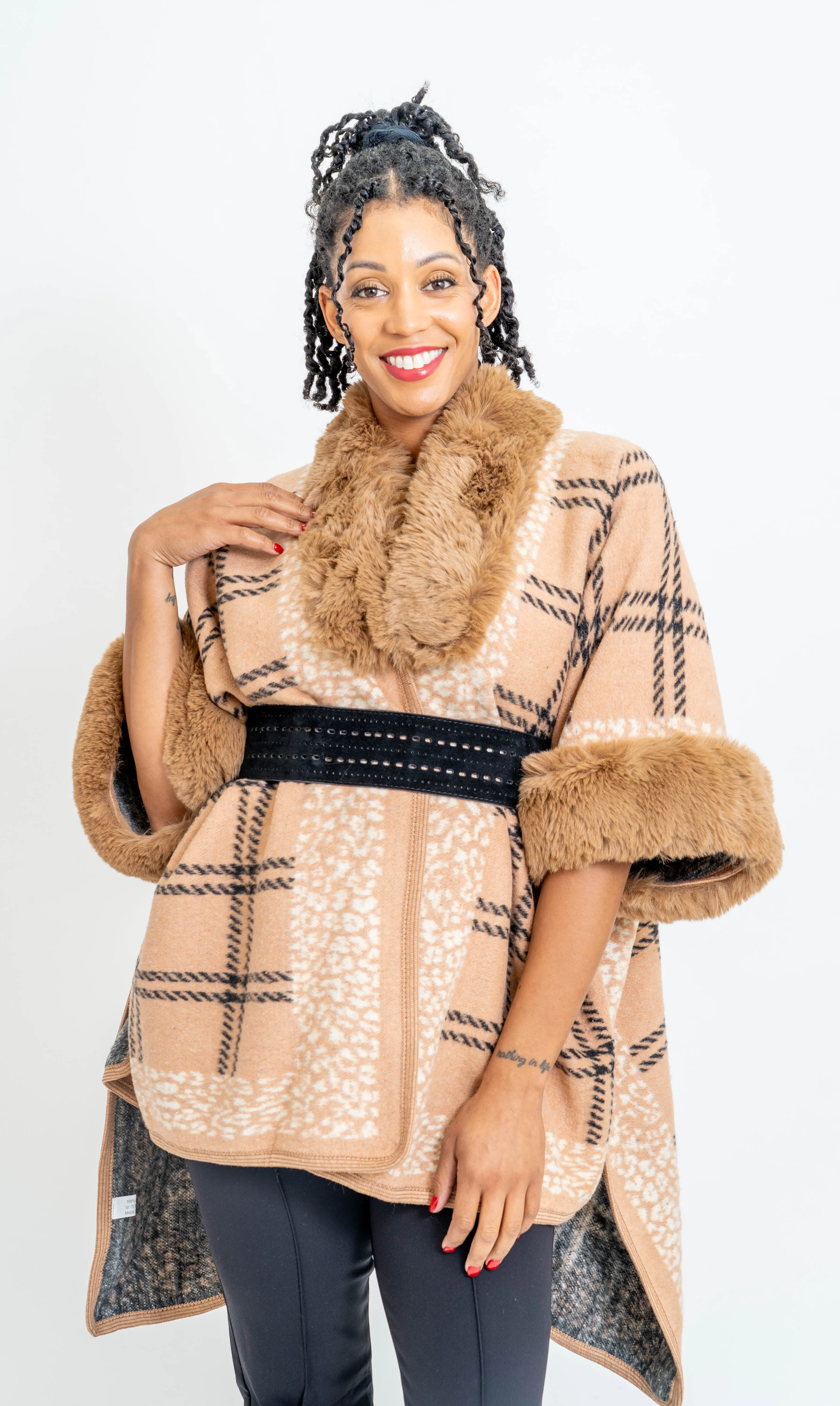 Fashion A610 Faux Fur Trim Cape