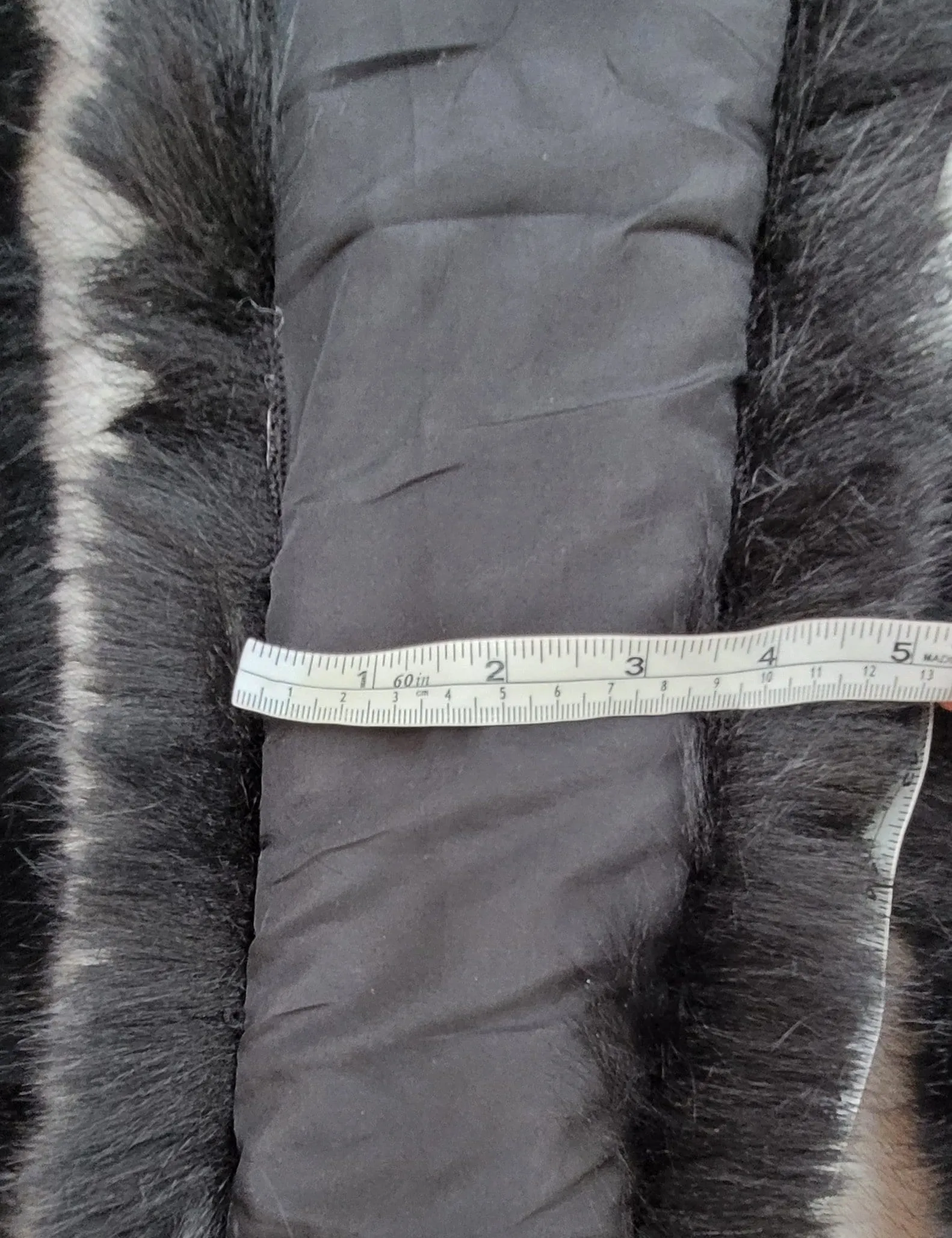 READY to SHIP XL Black Silky Faux Fur Vegan Trim Hood 70 cm, Faux Fur Collar Trim Like Real Fox, Fake Fur, Fur Fabric Ruff, Faux Fur Hood,