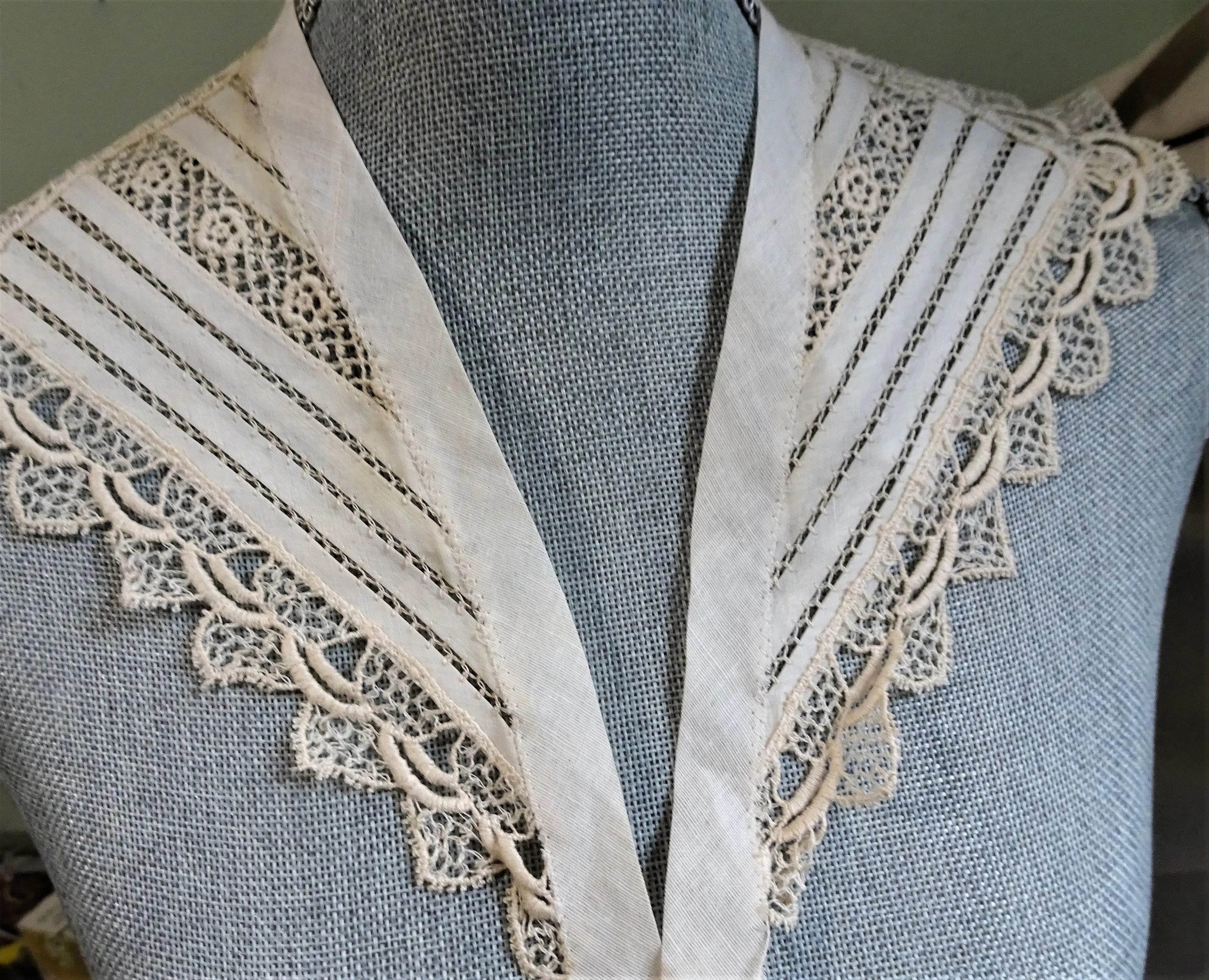 RESERVED  BEAUTIFUL Antique Collar, French Linen and Lace Collar, Lovely Openwork Design,Collectible Vintage Collars