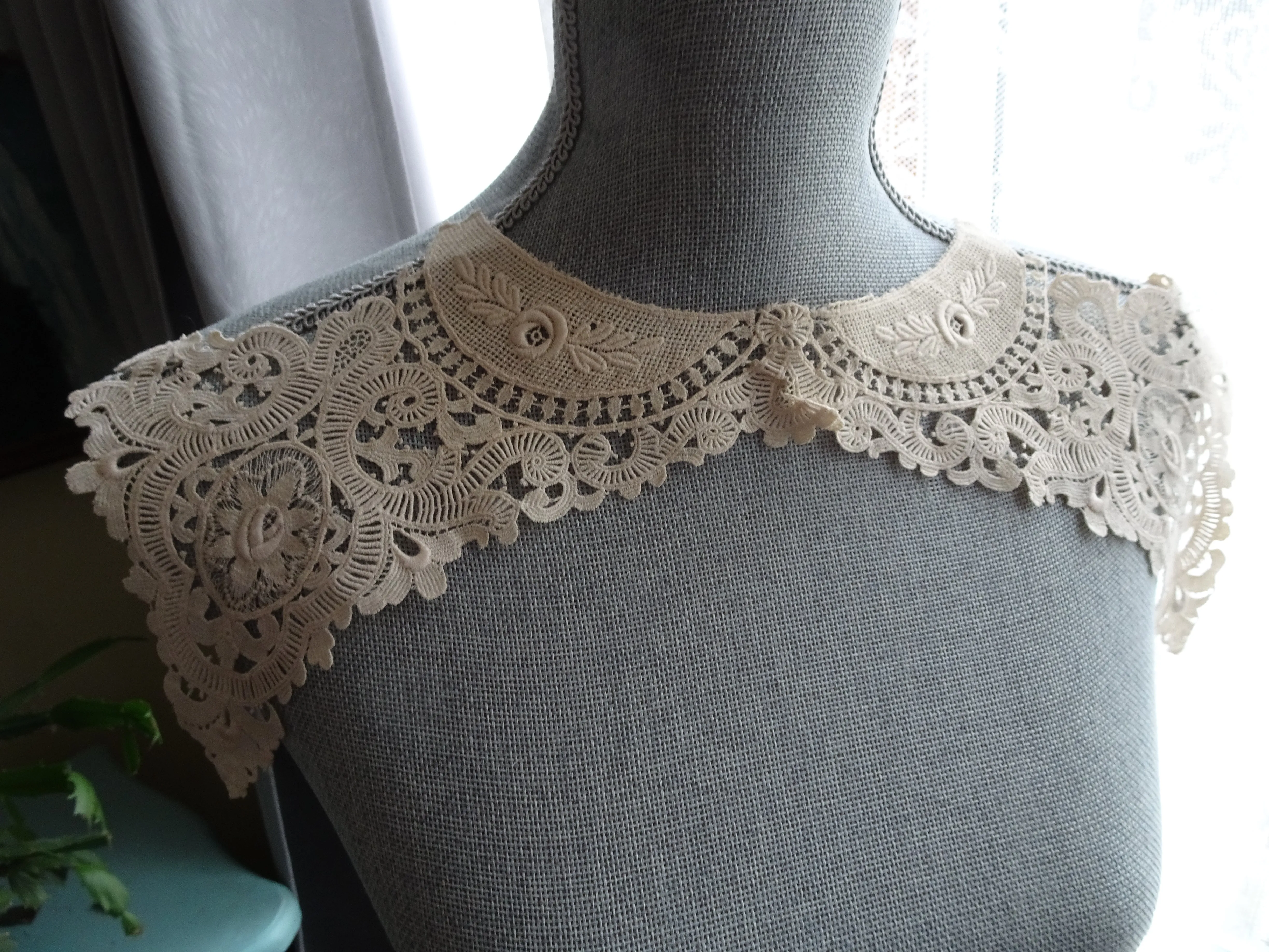 RESERVED UNIQUE Antique Collar, Intricate French Lace Collar Applique, Beautiful Design,Collectible Vintage Collars